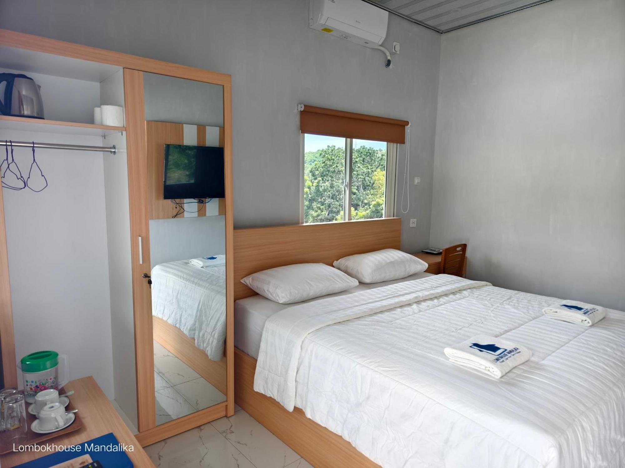 Hotel Lombokhouse Mandalika à Kuta  Extérieur photo